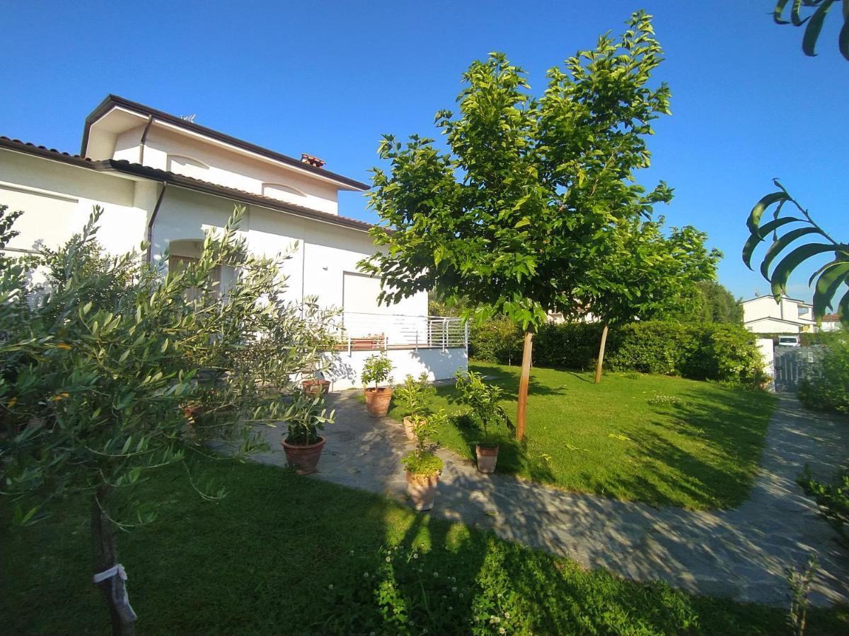 B&B Villa La Bouganville Camaiore Exteriér fotografie
