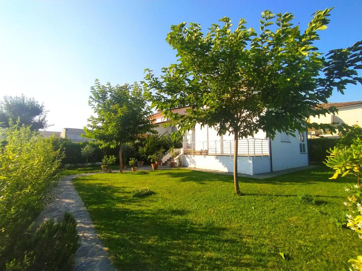 B&B Villa La Bouganville Camaiore Exteriér fotografie