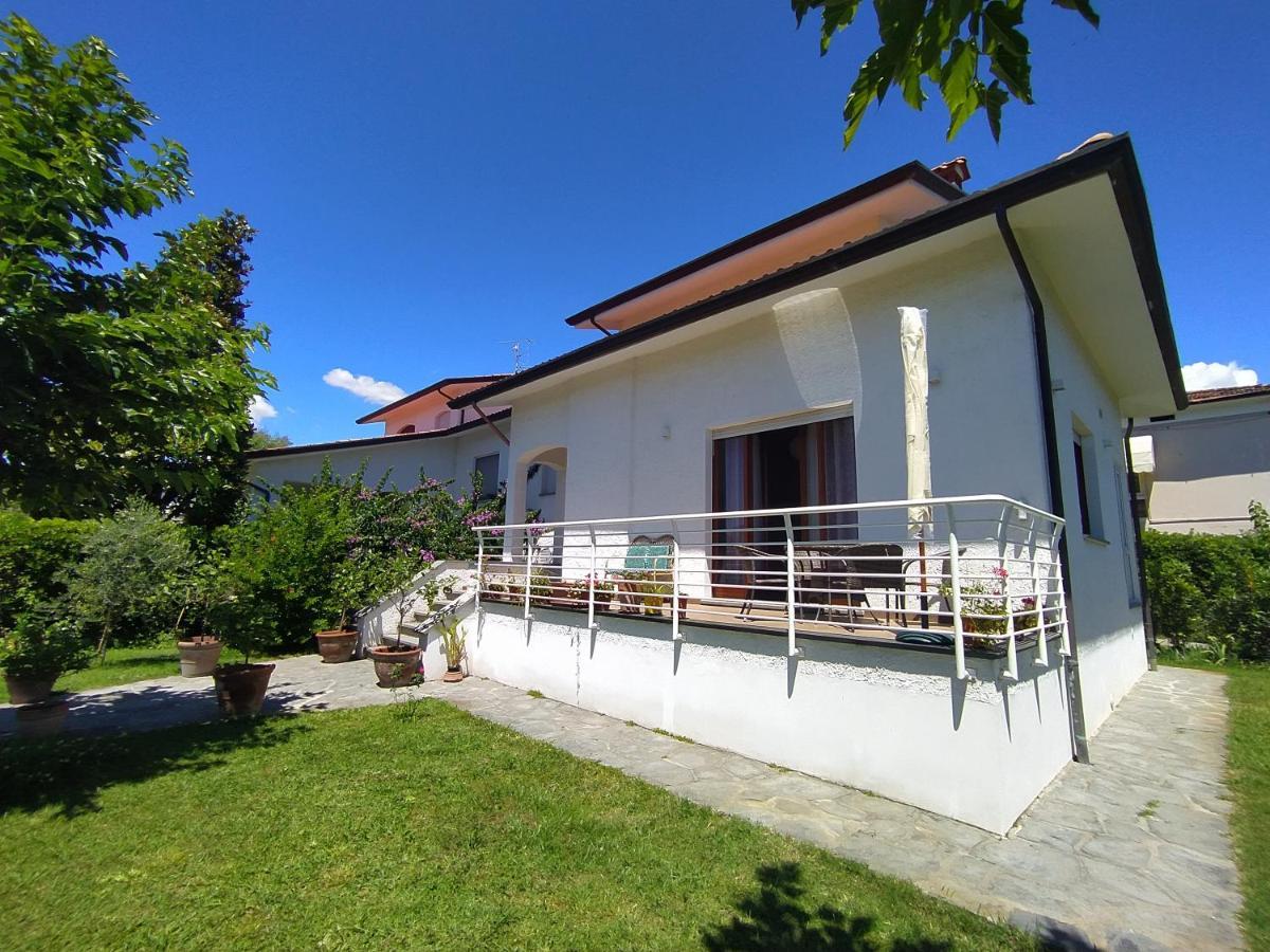 B&B Villa La Bouganville Camaiore Exteriér fotografie