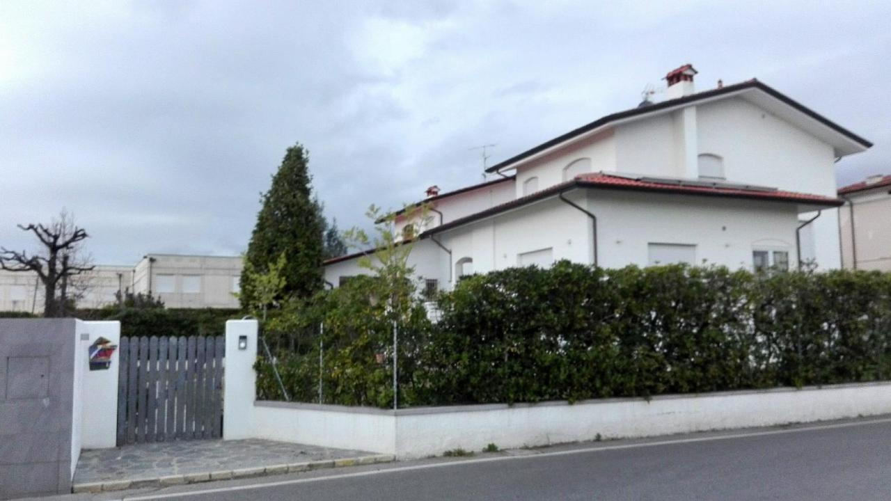 B&B Villa La Bouganville Camaiore Exteriér fotografie